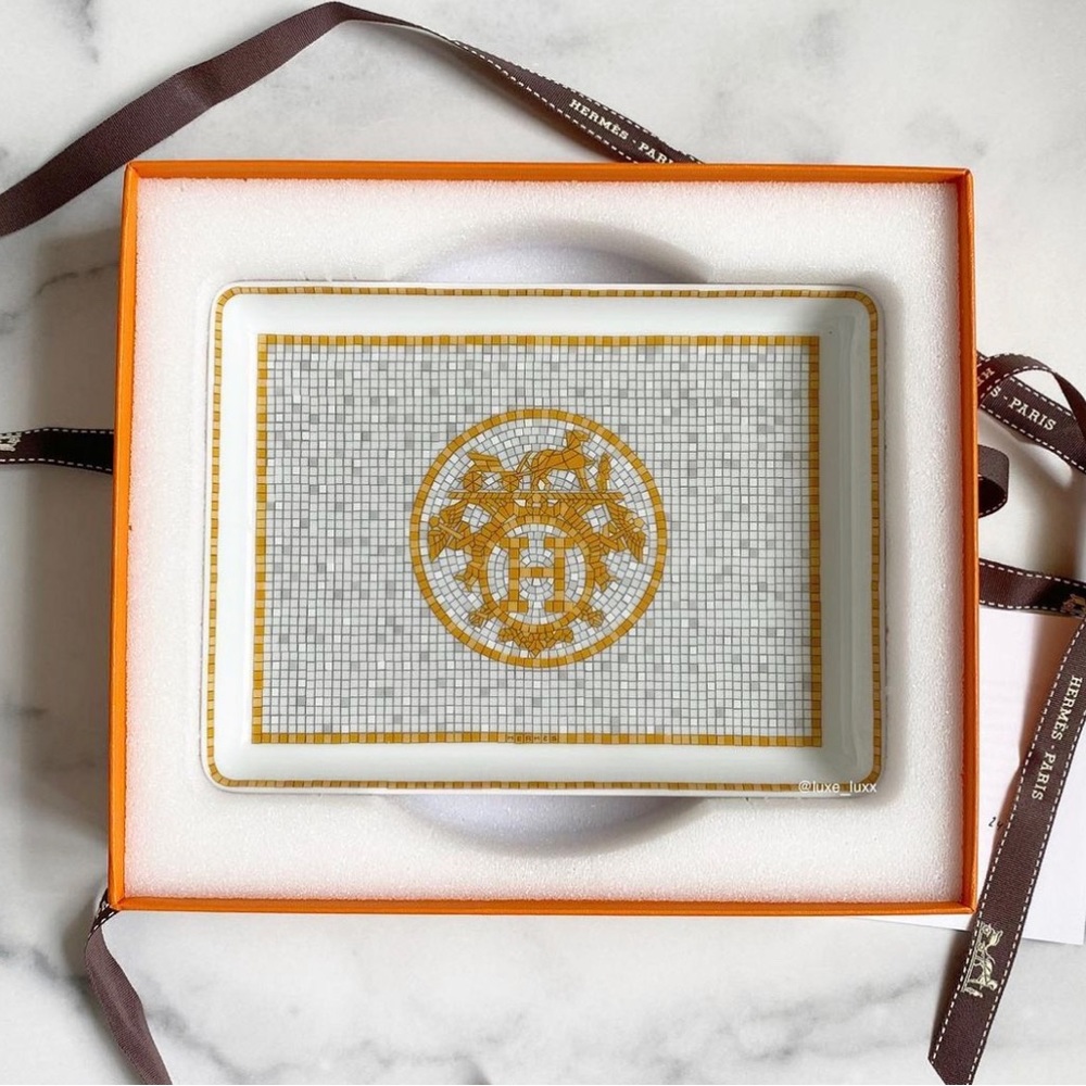 Hermes sushi plate